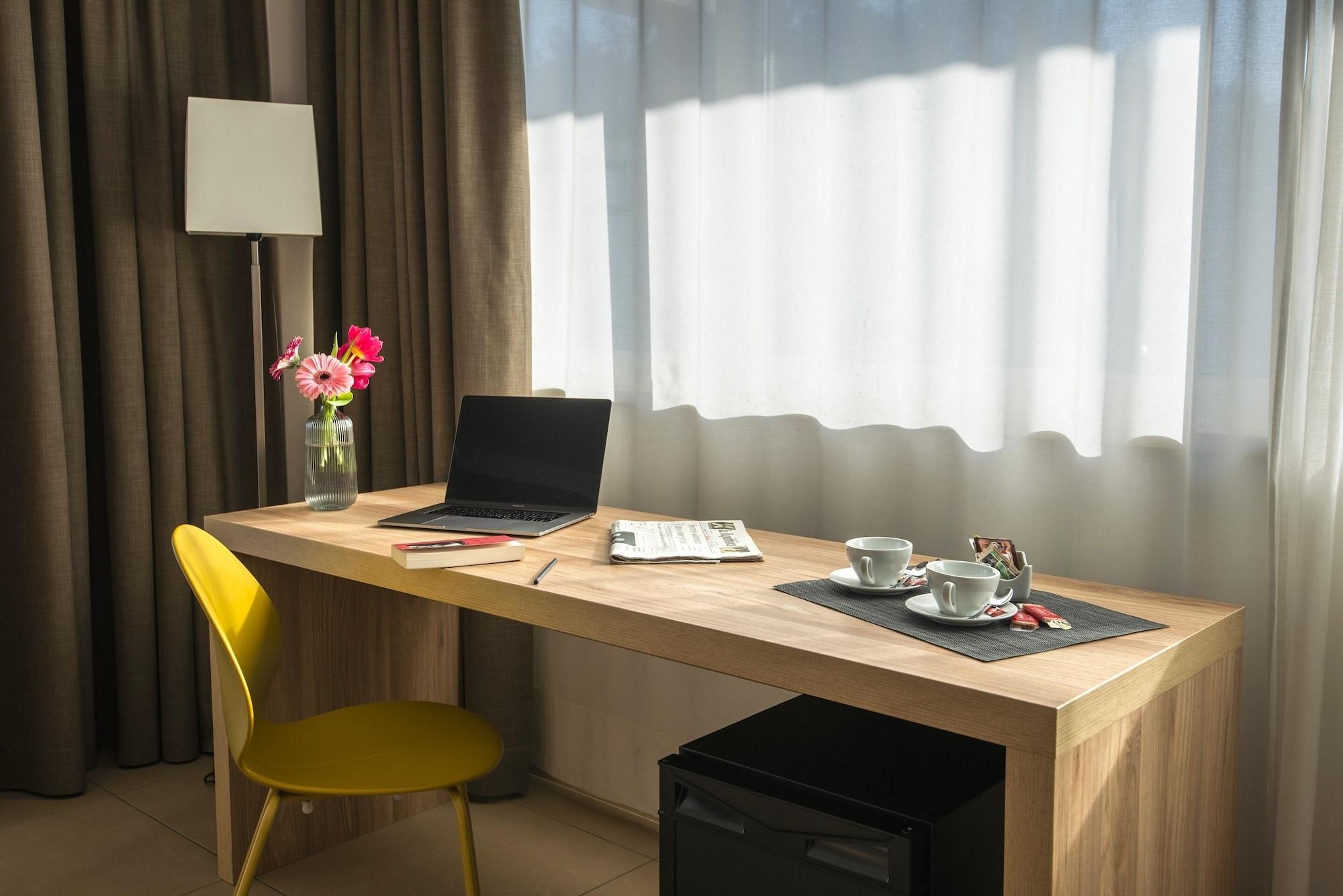 Hotel Dimorae Rooms And Suites - Apartments Civitanova Marche Eksteriør billede