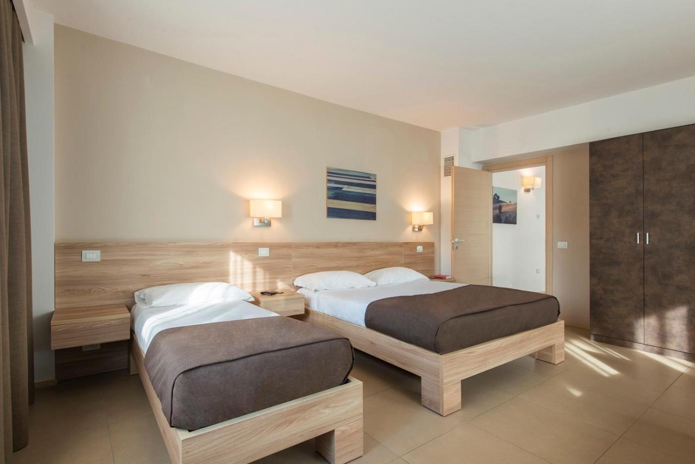 Hotel Dimorae Rooms And Suites - Apartments Civitanova Marche Værelse billede