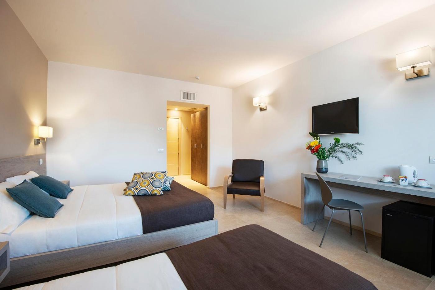 Hotel Dimorae Rooms And Suites - Apartments Civitanova Marche Værelse billede