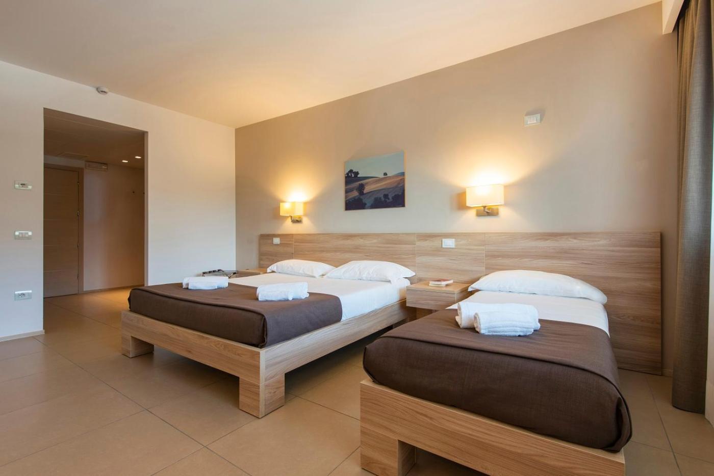Hotel Dimorae Rooms And Suites - Apartments Civitanova Marche Værelse billede
