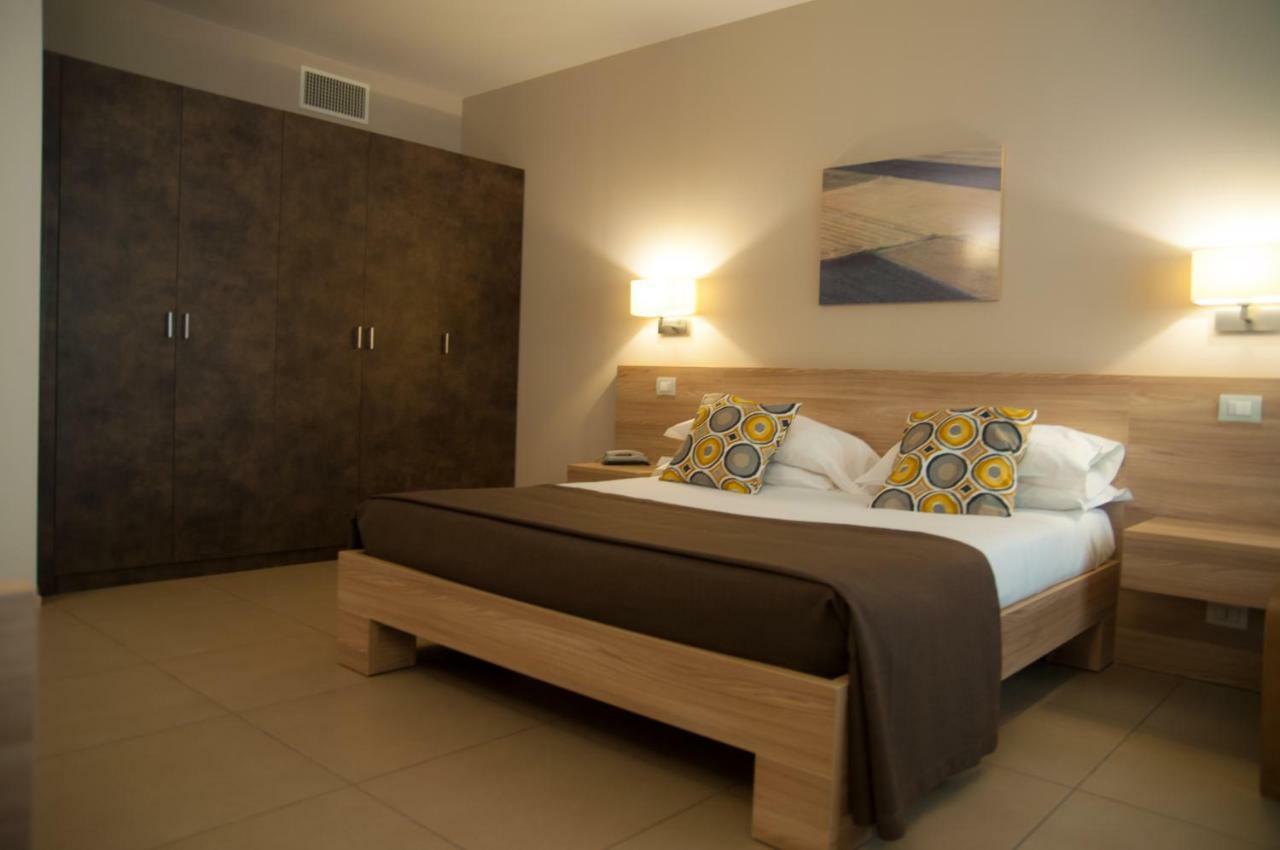 Hotel Dimorae Rooms And Suites - Apartments Civitanova Marche Eksteriør billede